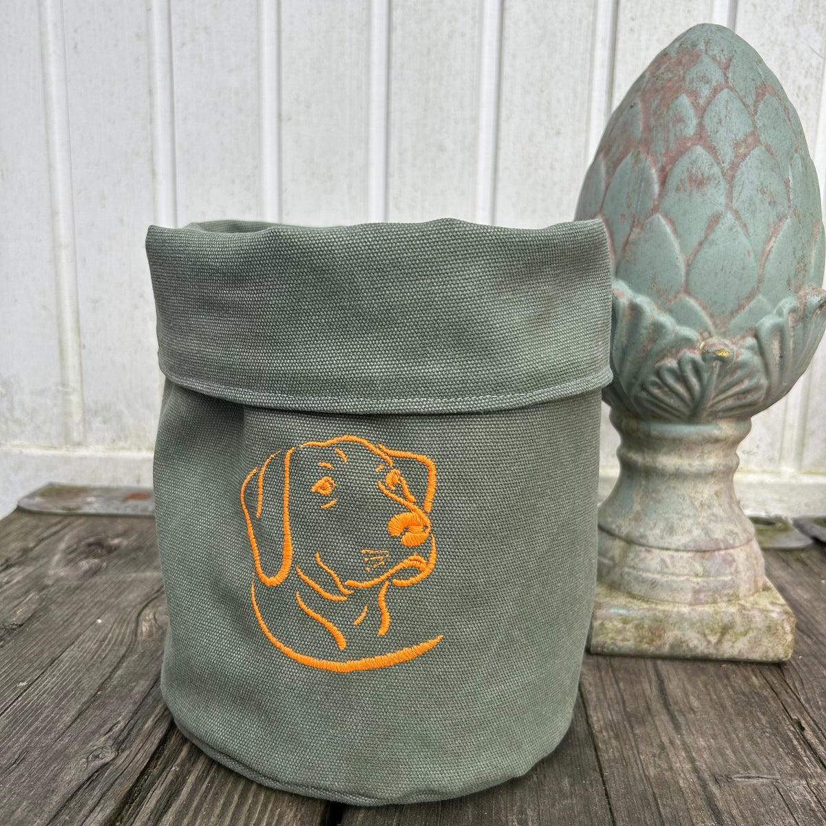 Utensilo "Labrador " - salbeigrün mit neonorange