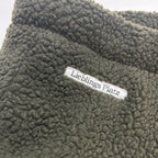 Handgefertigter Kuschelsack für Hunde aus Teddyplüsch