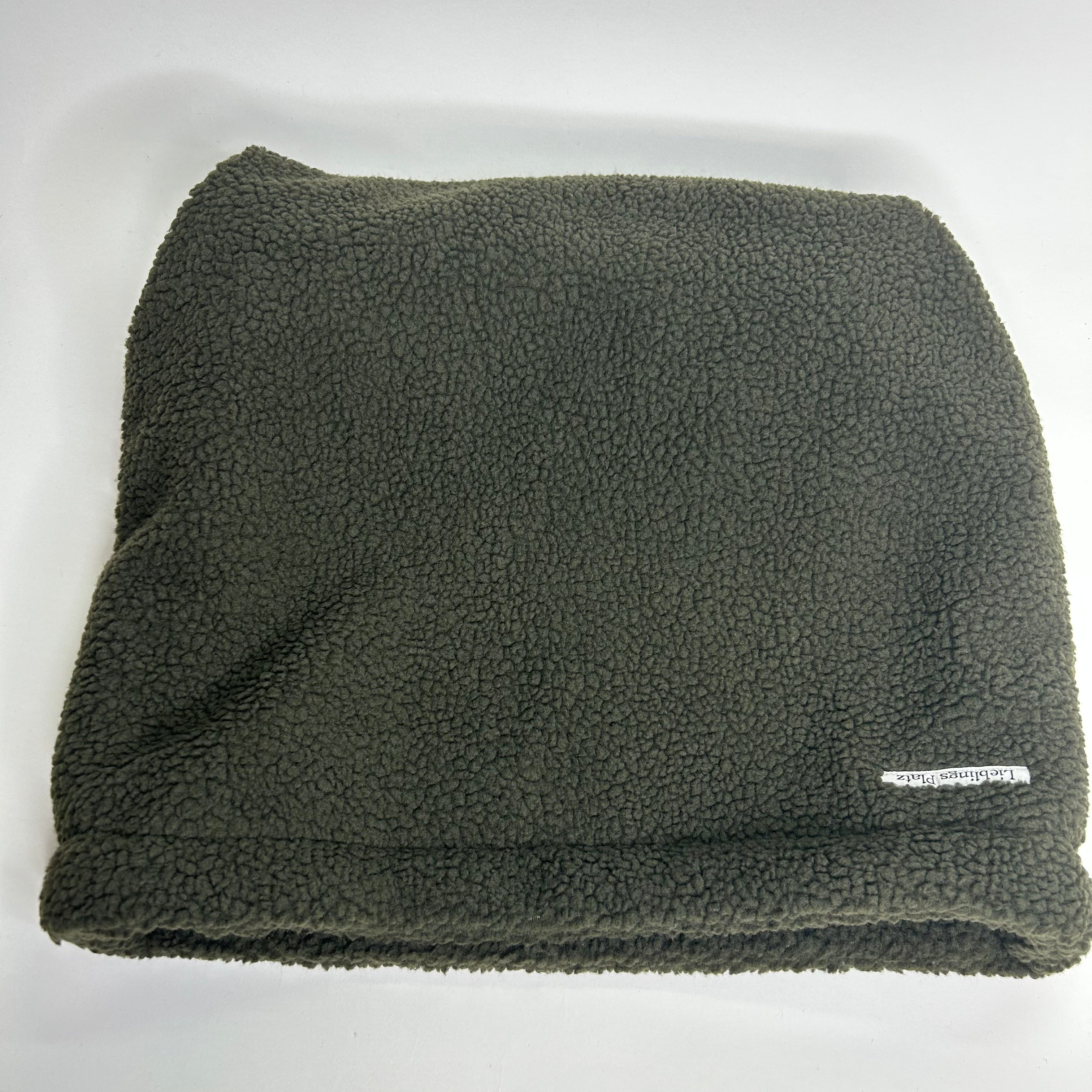 Handgefertigter Kuschelsack für Hunde aus Teddyplüsch