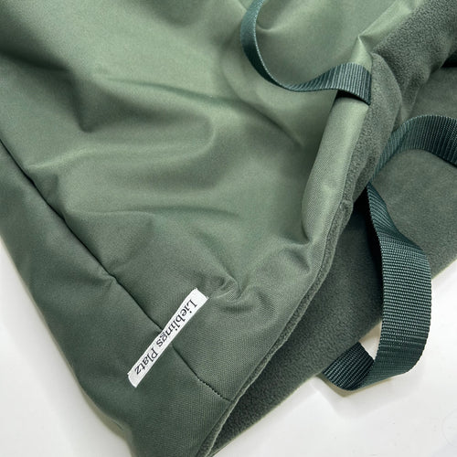 Handgefertigter Kuschelsack für Hunde, outdoorfähig zum Tragen