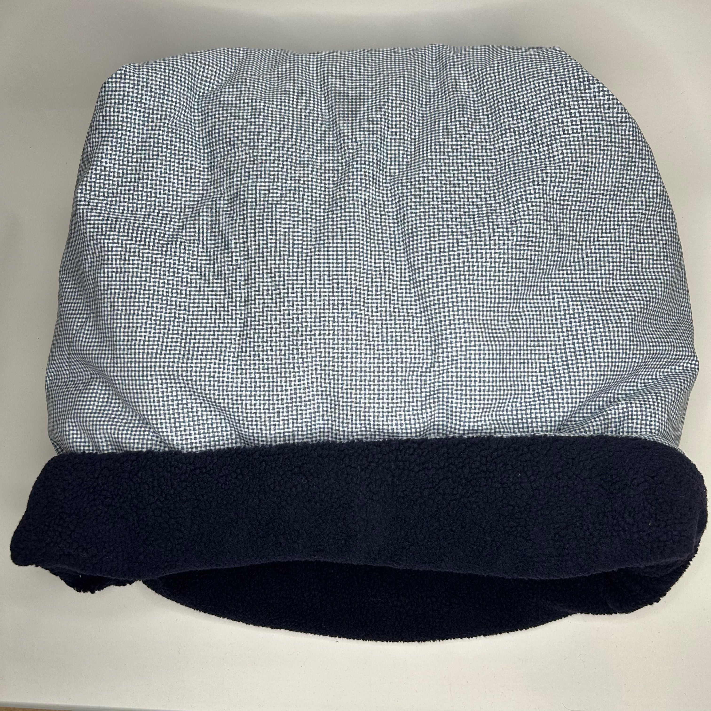 Handgefertigter Kuschelsack für Hunde, jeansblau kariert