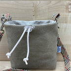 Hamburger-Hund Leckerlitasche in Sand mit Schultergurt Burberry