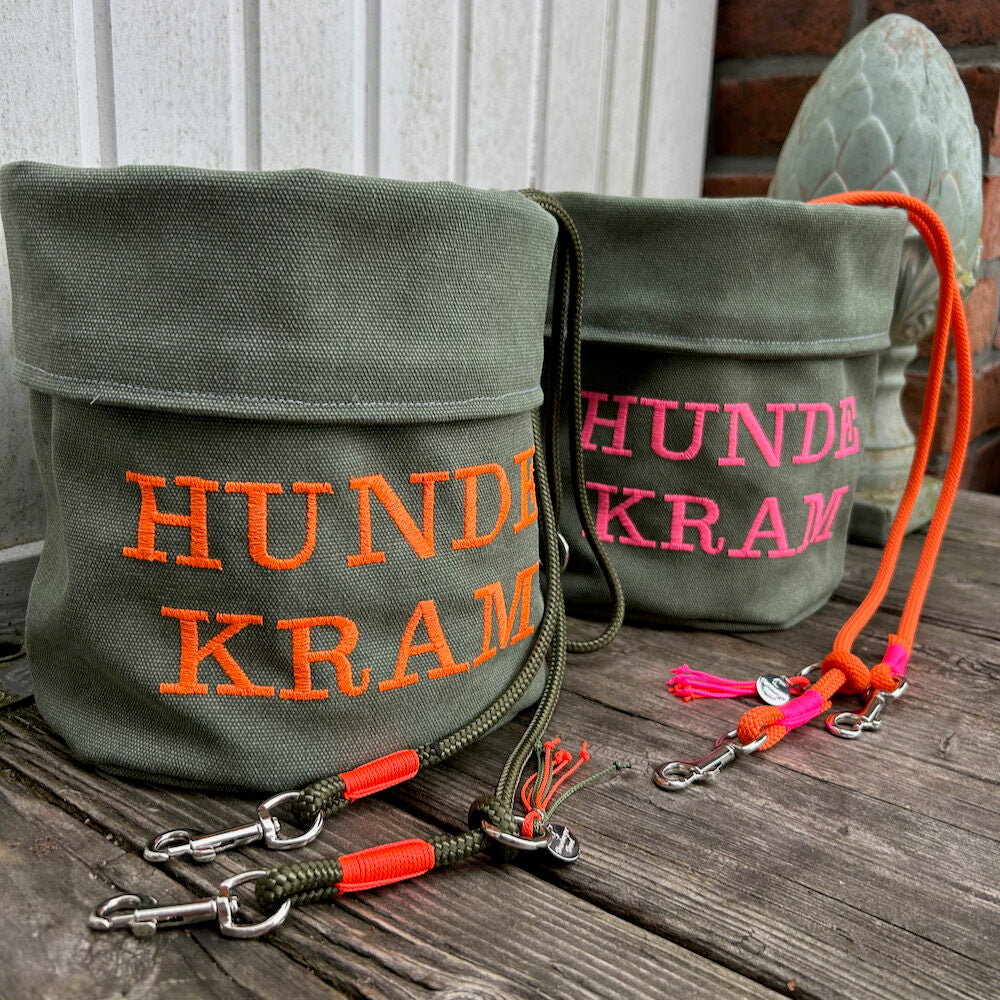 Utensilo "HUNDE KRAM" - salbeigrün mit neonpink