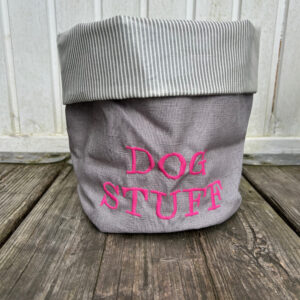 Hamburger-Hund Utensilo in grau – mittlere Größe „Dog Stuff“