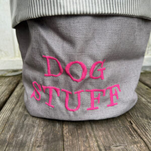 Hamburger-Hund Utensilo in grau – mittlere Größe „Dog Stuff“