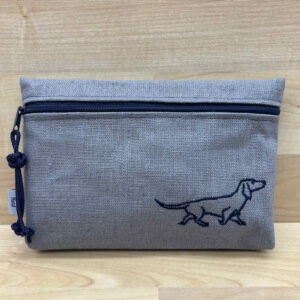 Kleines Täschchen „Dackel“, grau